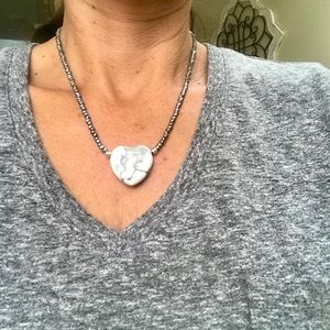 ❤️❤️Heart Gemstone Howlite necklace! New!